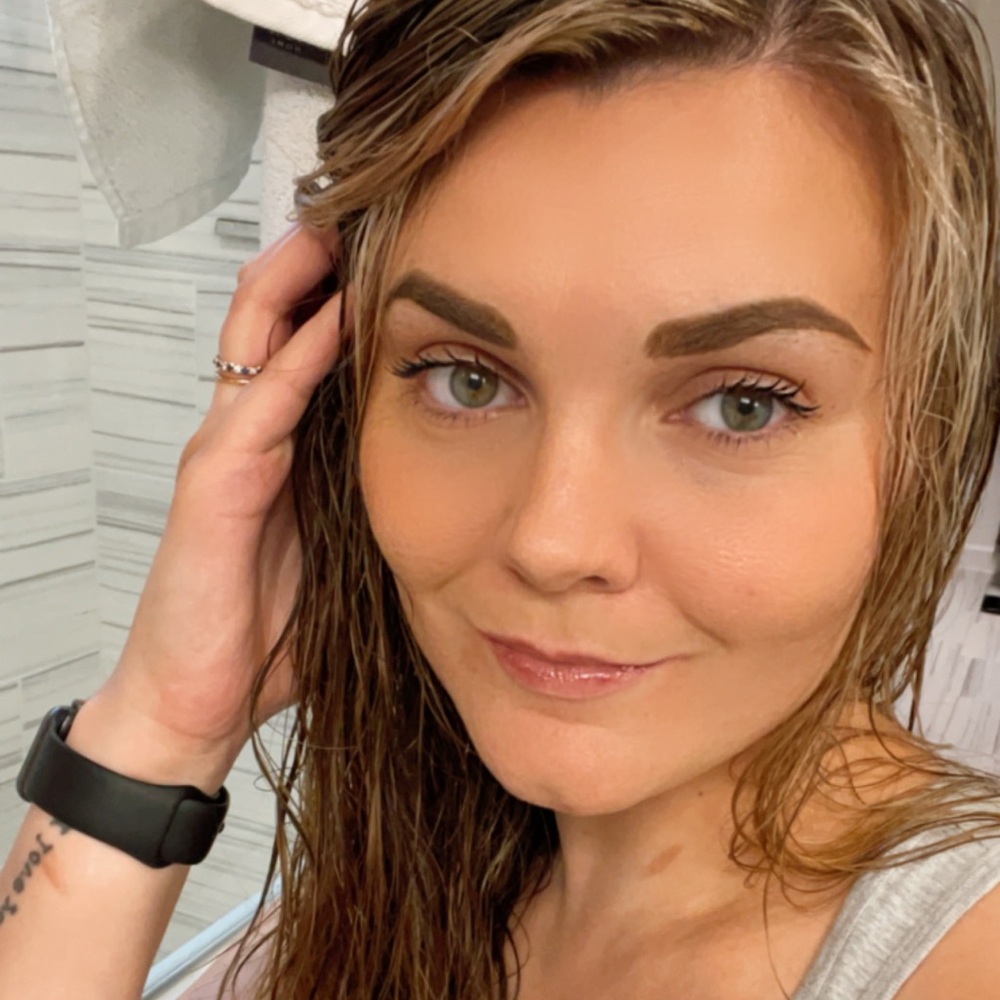 Meet your Posher, Miya